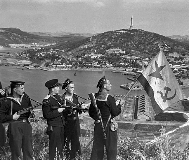 Marinai sovietici a Port Arthur
