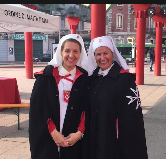 Due infermiere volontarie dell’Ordine di Malta oggi