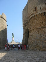 Castello di Otranto (Simone Valtorta, 2004)