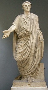 Romano con toga, I secolo, con testa di restauro da un ritratto di Nerva